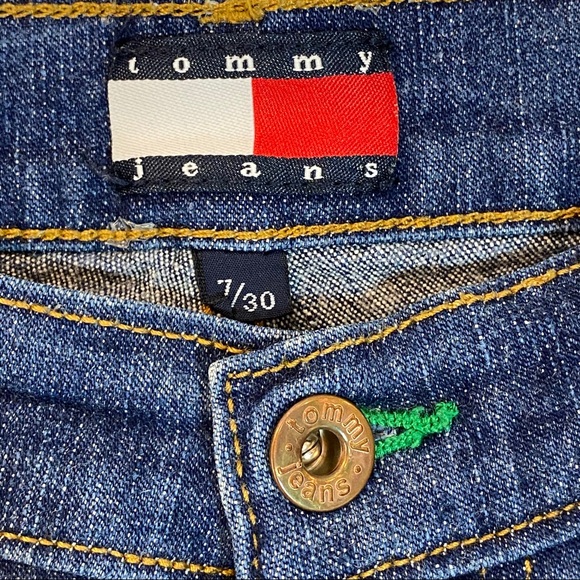 VINTAGE TOMMY HILFIGER BOOT CUT JEAN SIZE 30 waist 14 “ 29” inseam 35 “ L - Picture 6 of 8